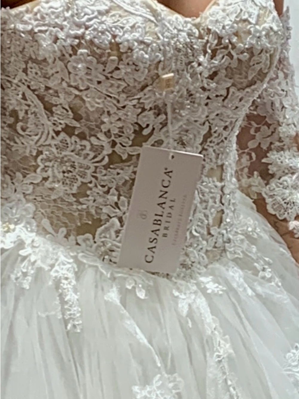 custom made Ivory Off-Shoulder Lace Ball Gown Wedding Dress size 2/4 - Picture 7 of 12
